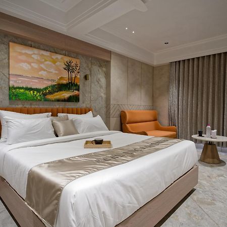 Hotel Golden Plaza Ahmadábád Exteriér fotografie