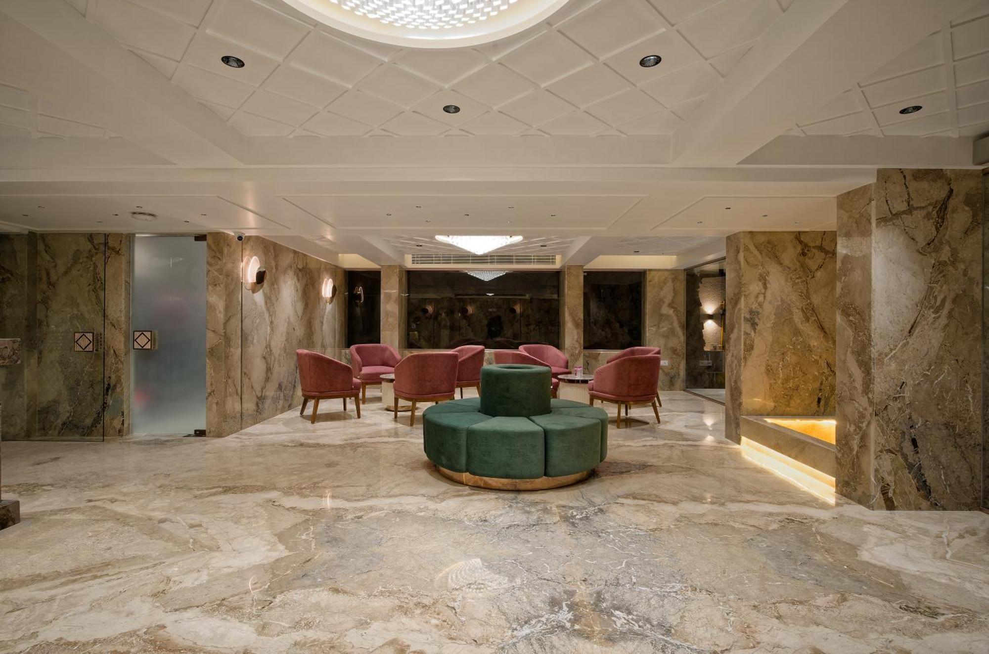 Hotel Golden Plaza Ahmadábád Exteriér fotografie